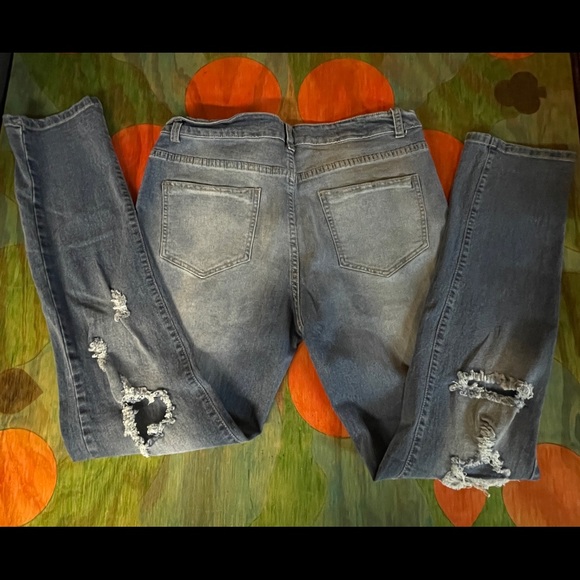 Womens jeans size 10 Denim STRETCH Distressed Blue No Name Brand. Only worn once - Picture 5 of 7